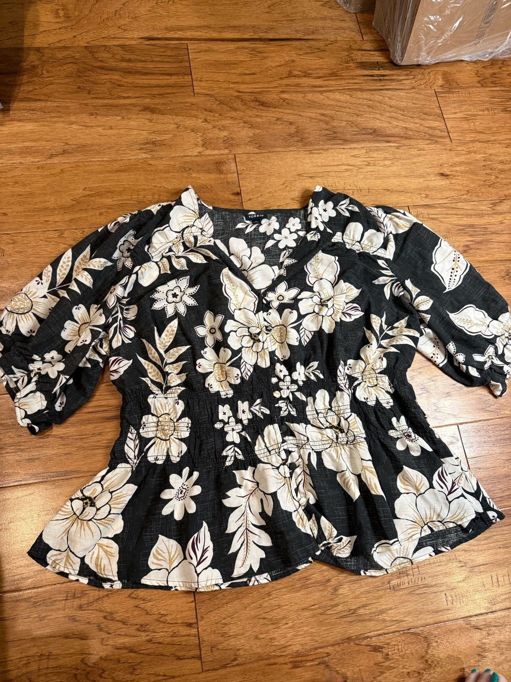 torrid Black Floral V‑Neck Peplum Top - Picture 2 of 6